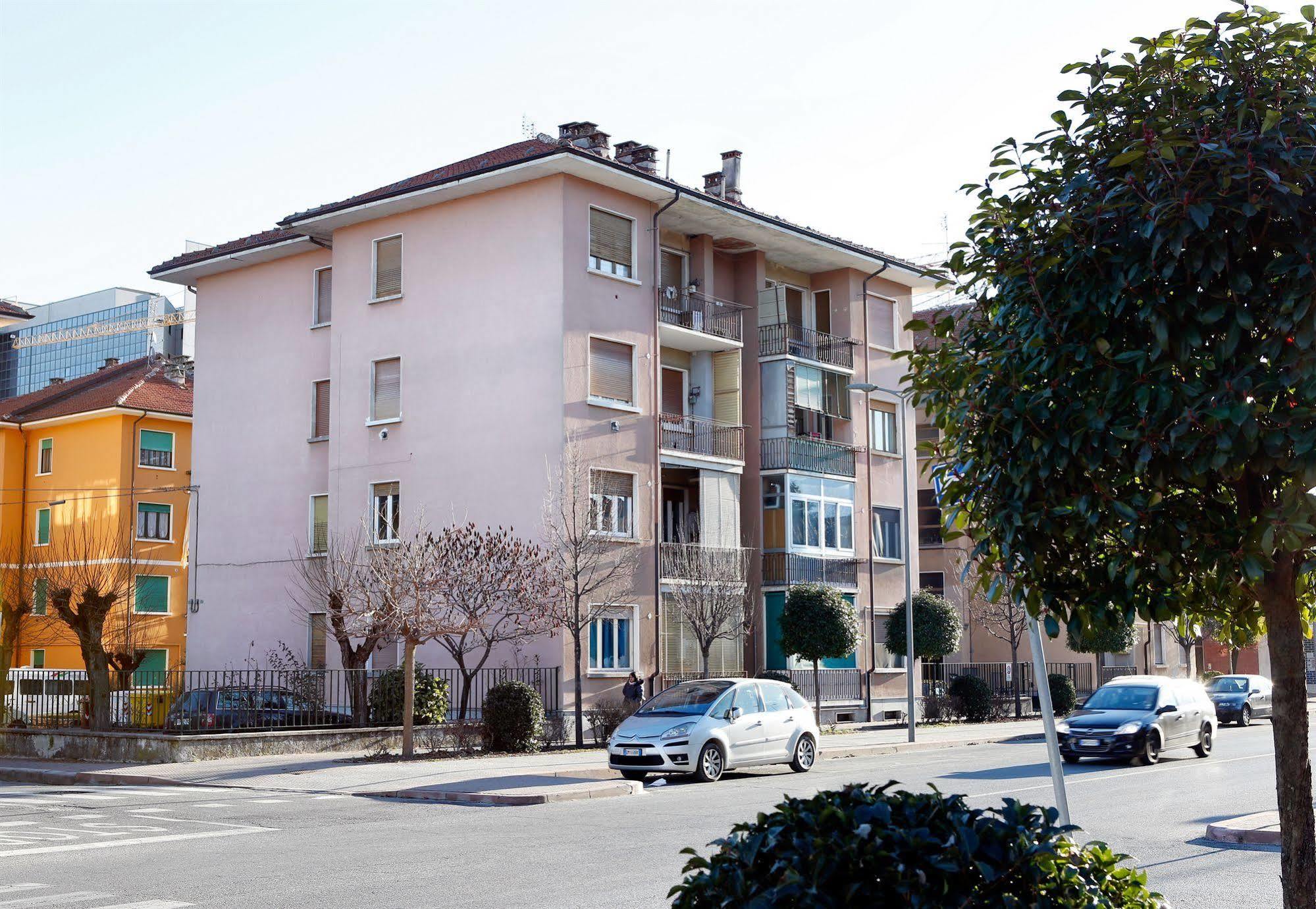 B&B Il Rosso E Il Blu Cuneo Buitenkant foto